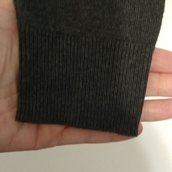 Old Navy charcoal gray v neck sweater Small - Picture 3 of 4